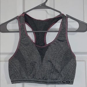 sports bra